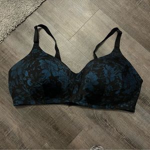 3/$25- TORRID CURVE black/blue bra, wireless, 42DDD